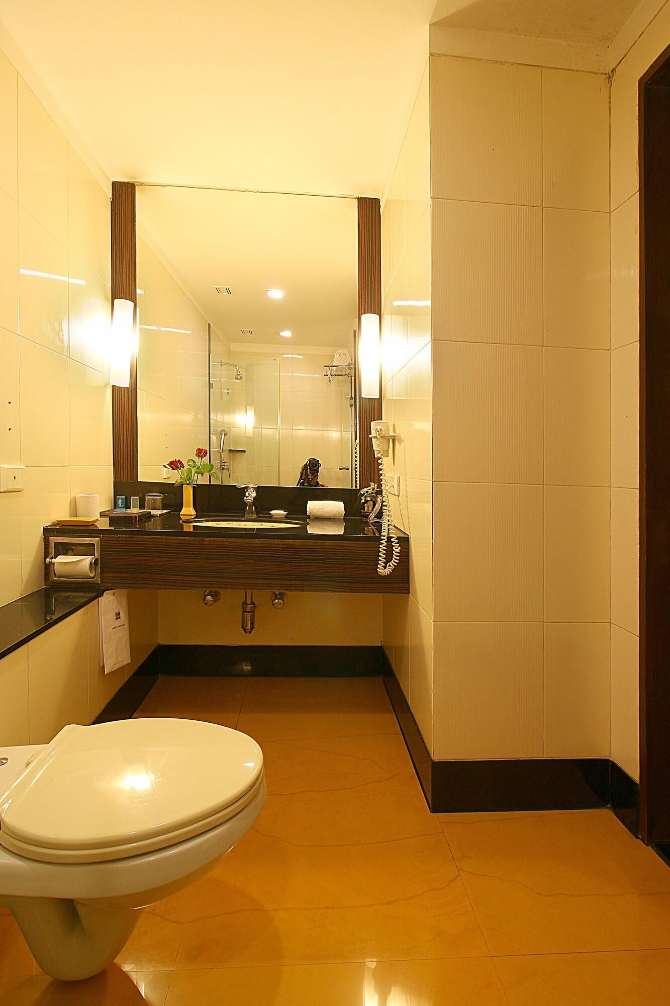 Hotel Studio Estique Pune Bagian luar foto