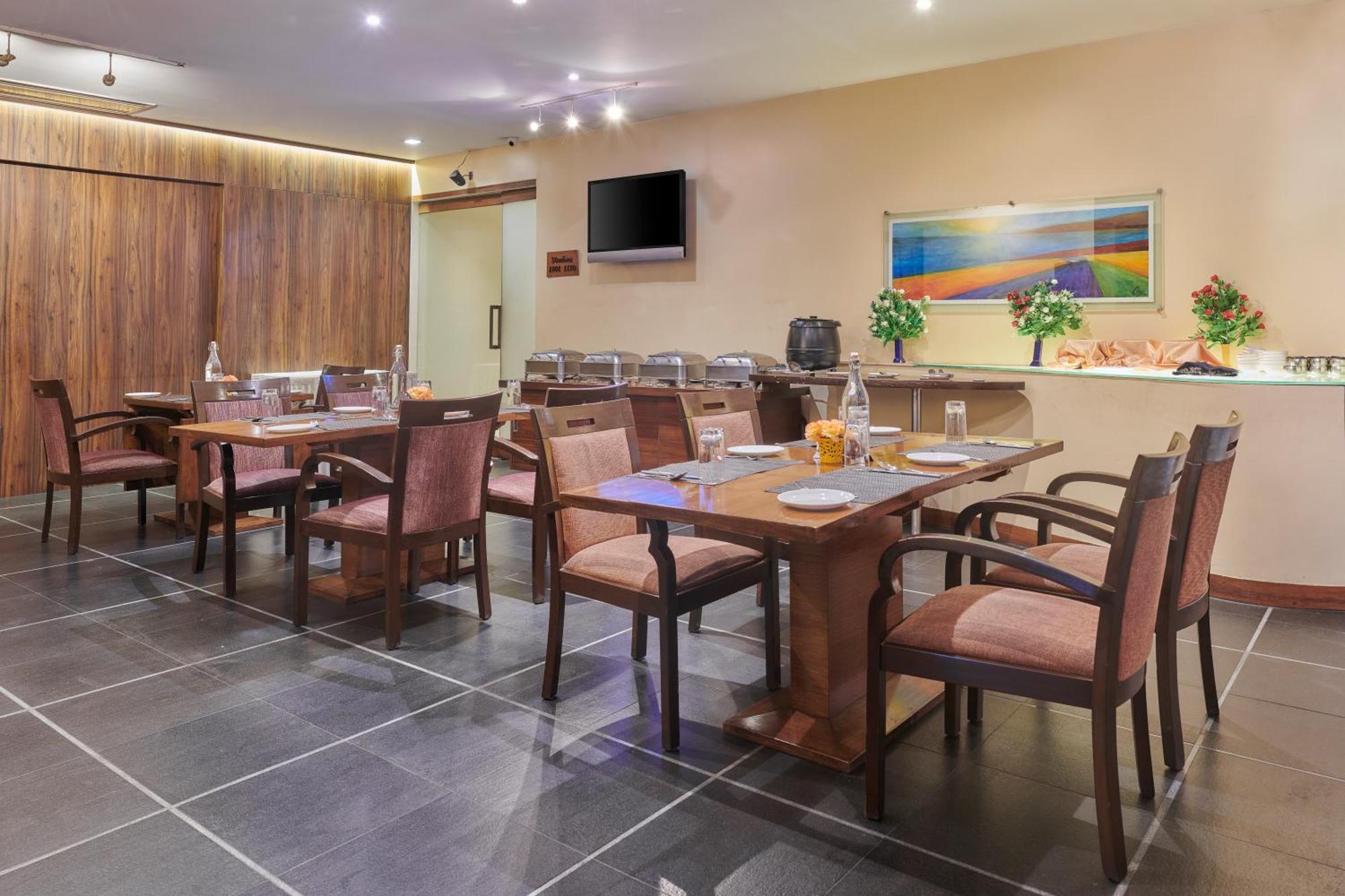 Hotel Studio Estique Pune Bagian luar foto