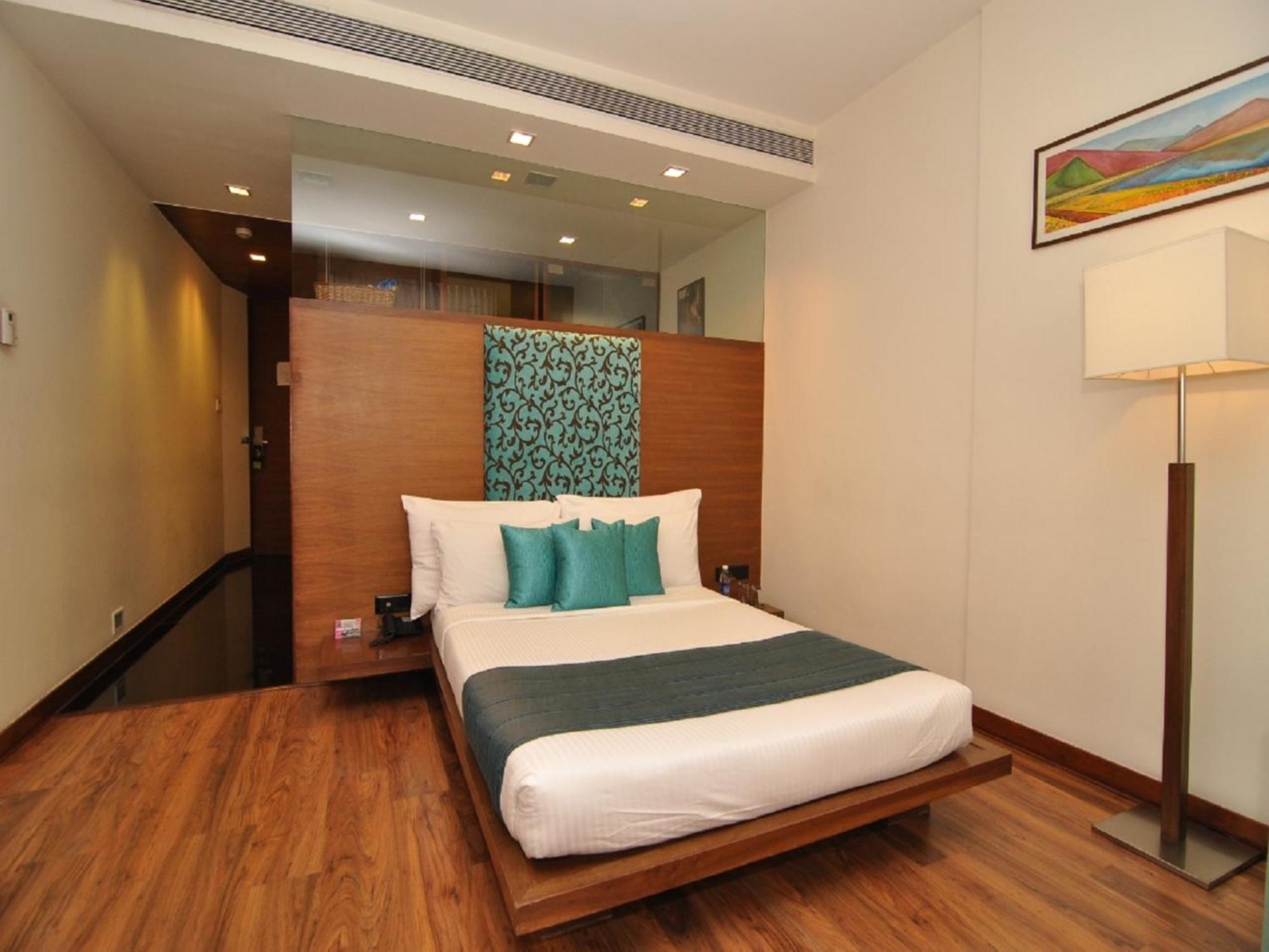 Hotel Studio Estique Pune Bagian luar foto