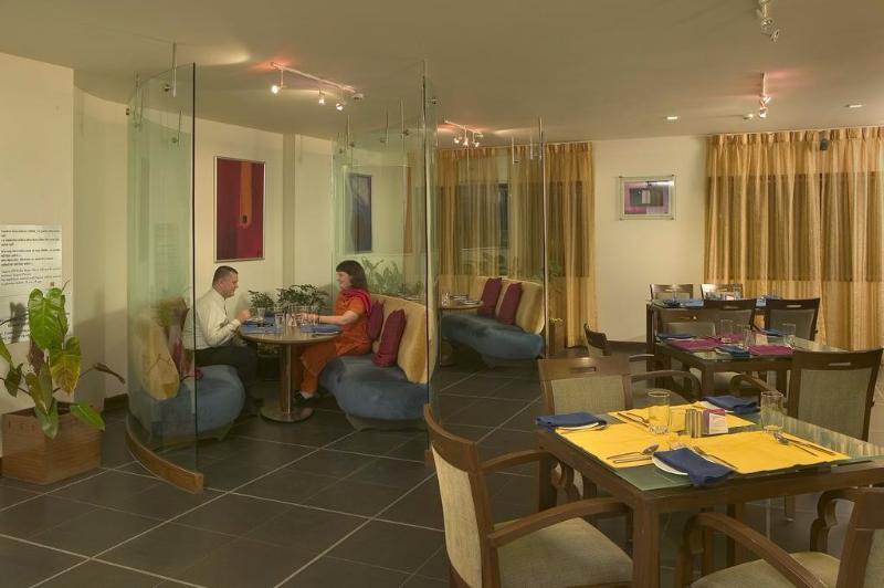 Hotel Studio Estique Pune Bagian luar foto